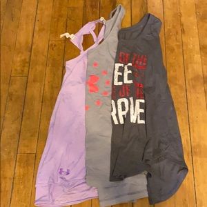 Bundle of Under Armour Tanks